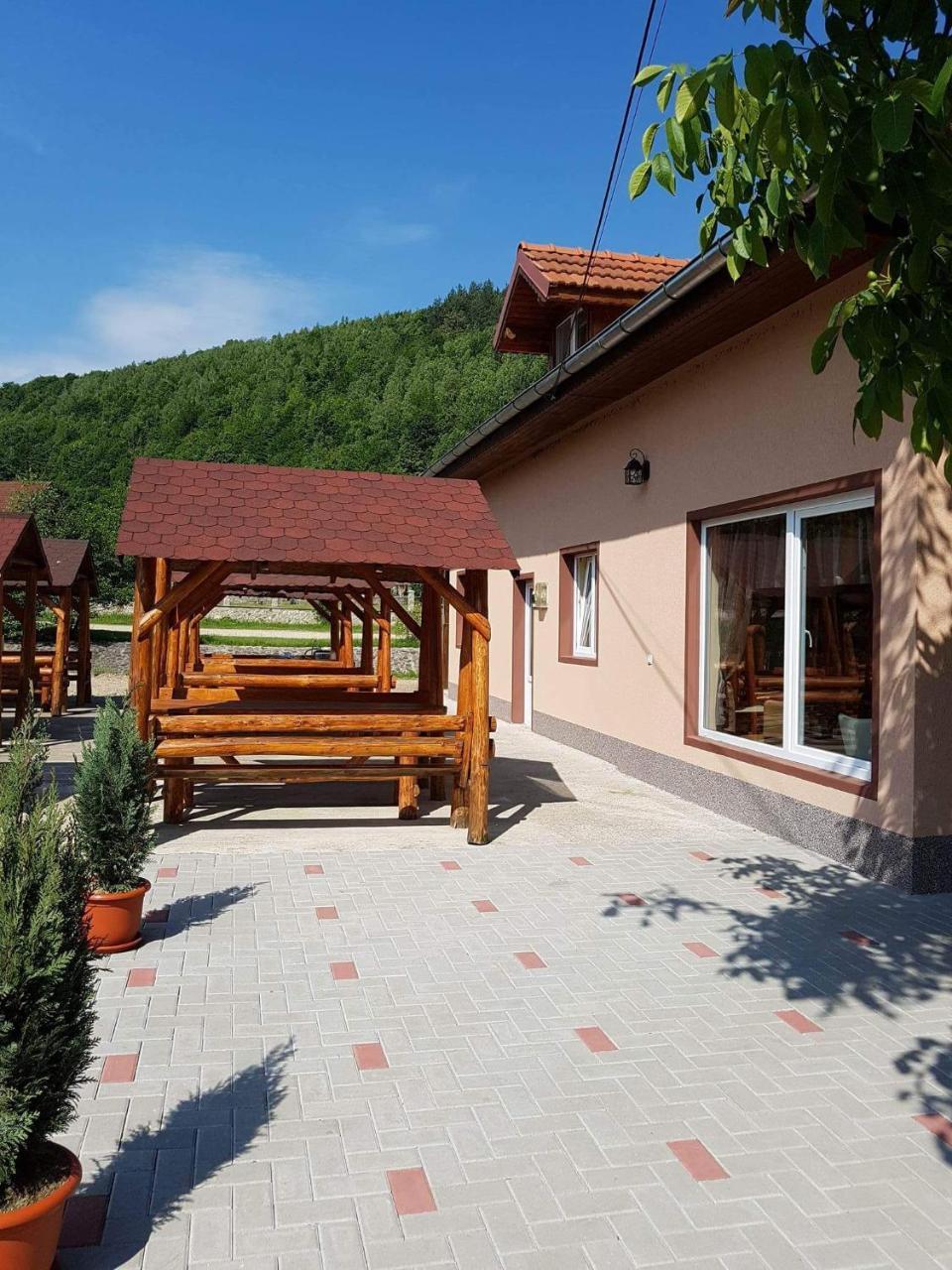 Cabana Sarmis Costesti Extérieur photo